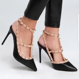 Lulus Valentino style pumps